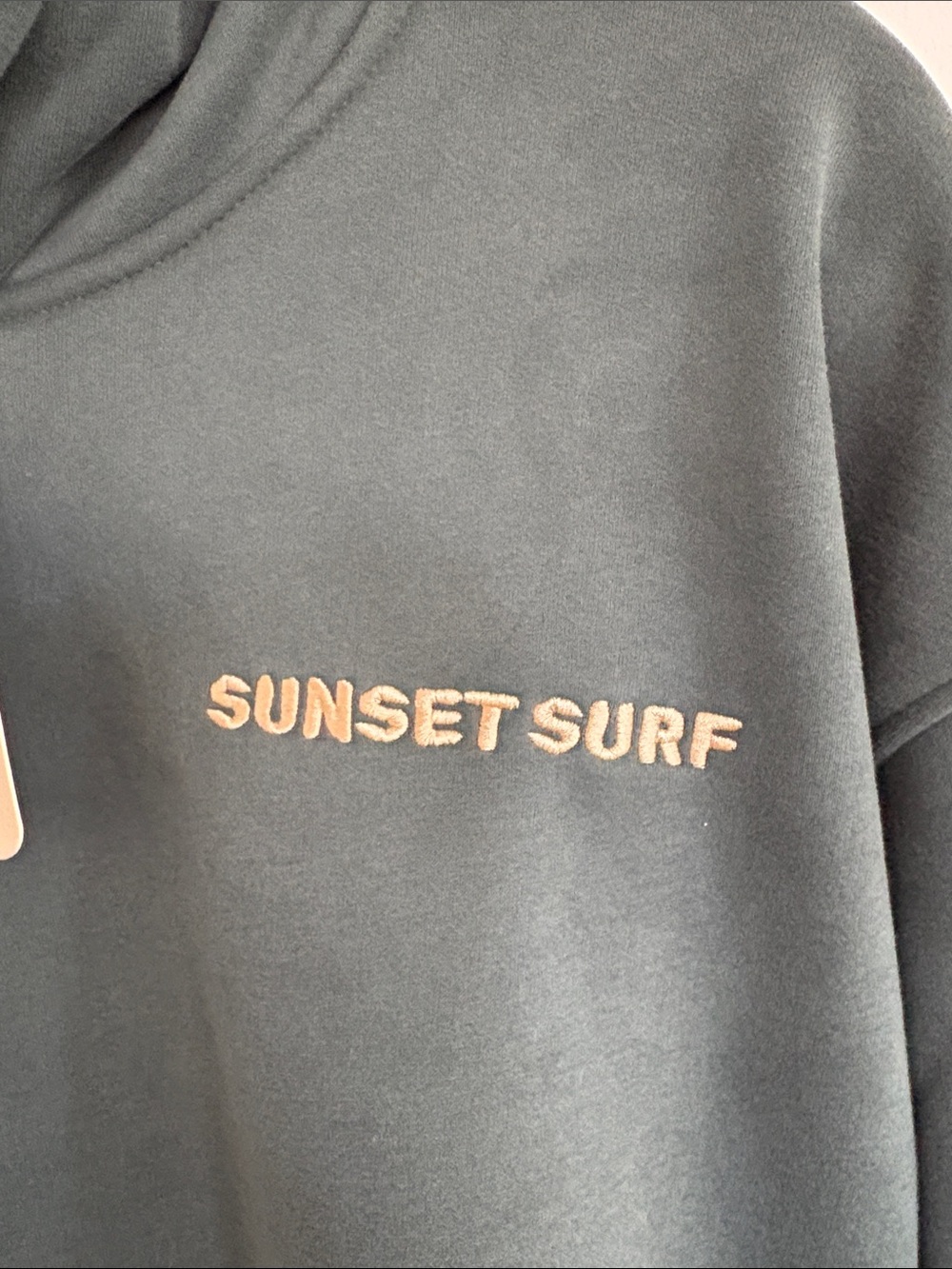 Sunset Coastal Explore Hoodie NWT Size S - Picture 7 of 10